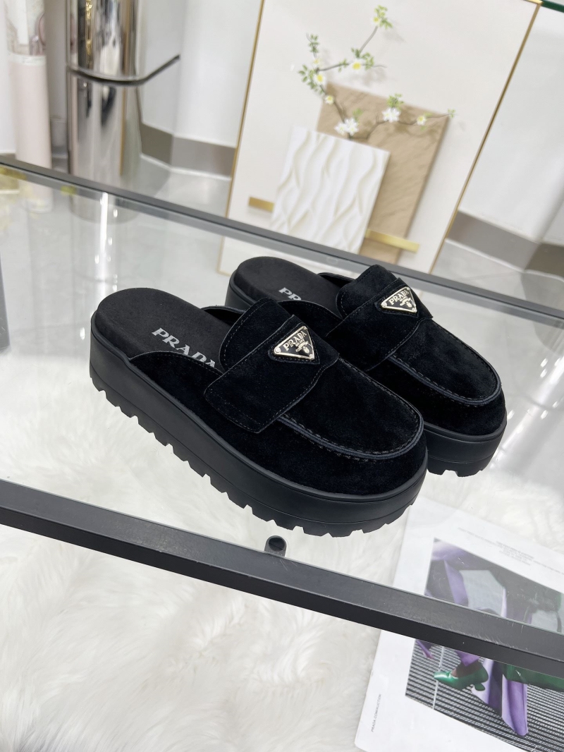 Pra*a slippers